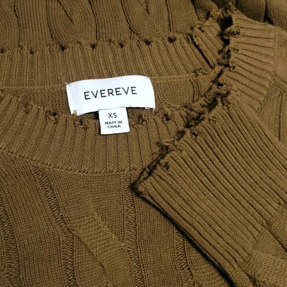 Olive Distressed Cable Knit Pullover - Evereve - Picture 4 of 5